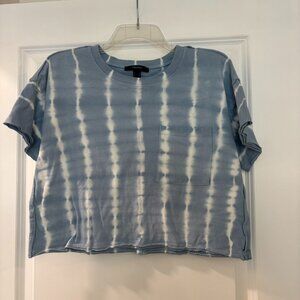 Forever 21 Blue and White Tie Dye Cropped T Shirt